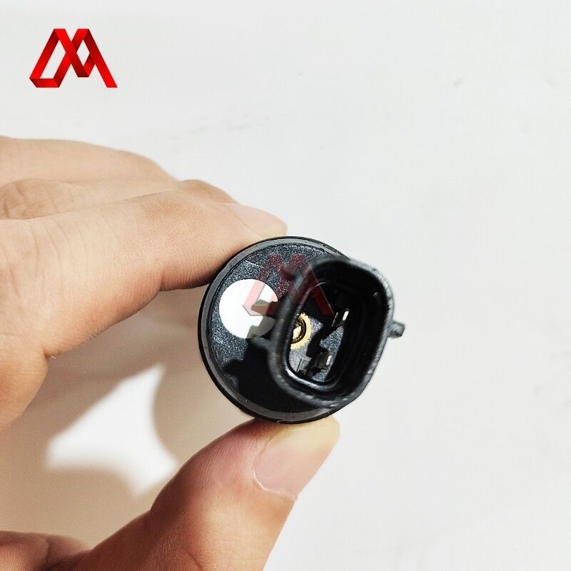 OE 8-98010857-0 8980108570 Reverse Light Backup Switch for Isuzu FVR34 FSR90 Truck Parts